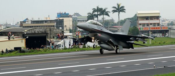 Avión de combate F-16 V de la Fuerza Aérea de Taiwán - Sputnik Mundo