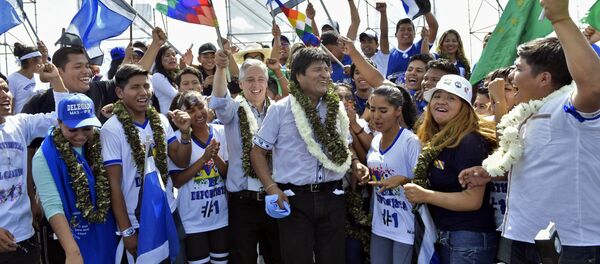 El presidente de Bolivia, Evo Morales y el vicepresidente, Alvaro García Linera - Sputnik Mundo