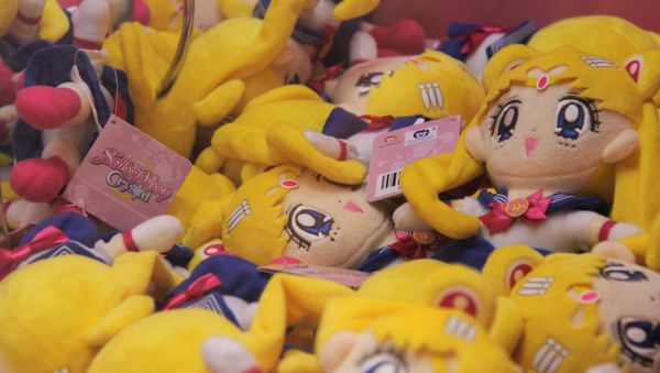 Peluches de Sailor Moon en una tienda de China Peluches de Sailor Moon en una tienda de China - Sputnik Mundo