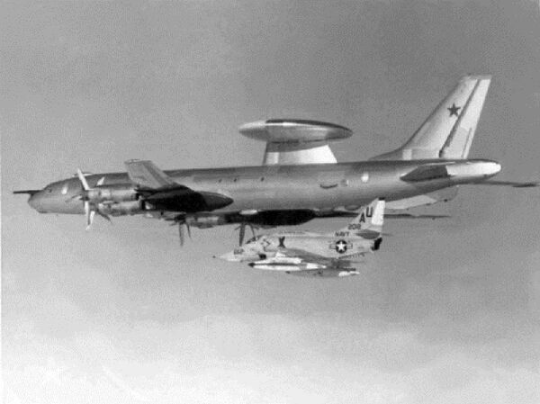 El Tu-126, el primer avión AWACS de la URSS - Sputnik Mundo