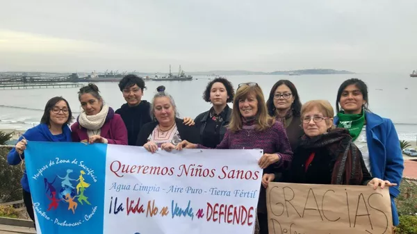 Mujeres de Zonas de Sacrificio en Resistencia festejan el fallo de la Corte Suprema que obliga al Estado a tomar resguardos para proteger a las comunidades de la contaminación