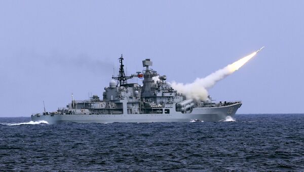 Un destructor chino lanza un misil Un destructor chino lanza un misil - Sputnik Mundo