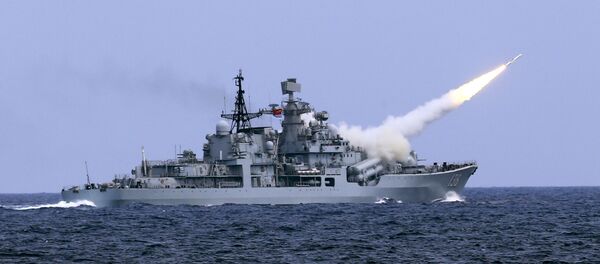 Un destructor chino lanza un misil Un destructor chino lanza un misil - Sputnik Mundo