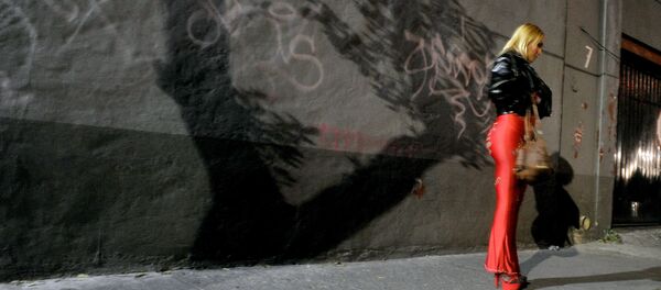 Una trabajadora sexual en las calles de la Ciudad de México Una trabajadora sexual en las calles de la Ciudad de México - Sputnik Mundo