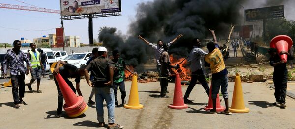 Protestas en Jartum, Sudán - Sputnik Mundo