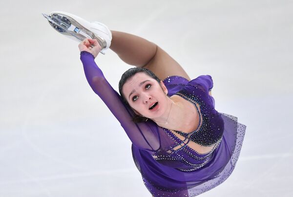 ¿Más talentosa que Zaguítova y Medvédeva? Por qué Tsúrskaya termina su carrera a los 17 años - Sputnik Mundo