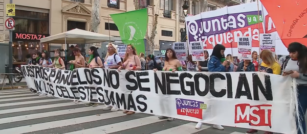 'Ni una menos': la multitudinaria manifestación feminista en Buenos Aires - Sputnik Mundo