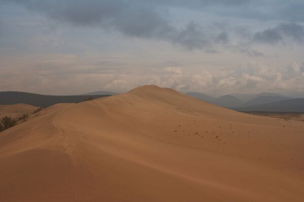 Las arenas de Chara: un desierto en el corazón de Siberia - Sputnik Mundo