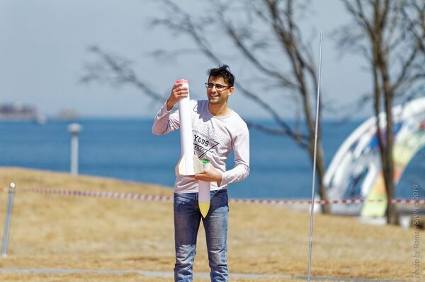 Luna viva y nanosatélites: qué investigan los científicos rusos en el espacio - Sputnik Mundo