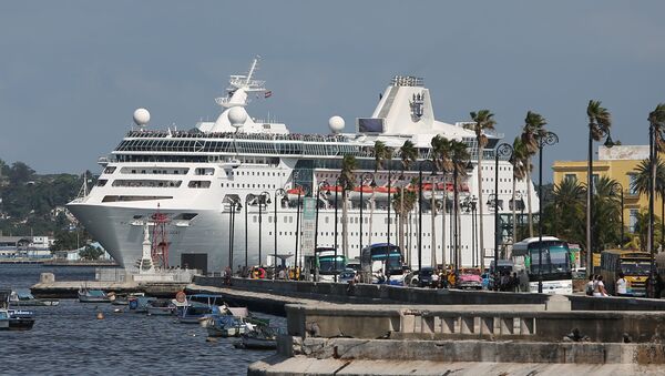 El crucero Empress of the Seas El crucero Empress of the Seas - Sputnik Mundo