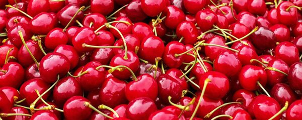 Cerezas (imagen referencial) - Sputnik Mundo