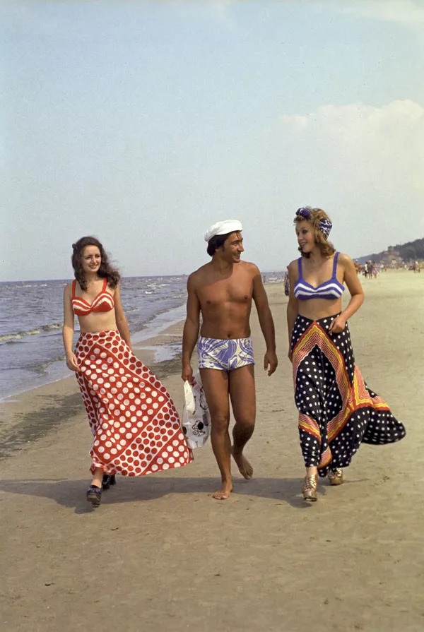 Verano, vacaciones, playa: cómo se relajaba la gente en la URSS
Verano, vacaciones, playa: cómo se relajaba la gente en la URSS
- Sputnik Mundo