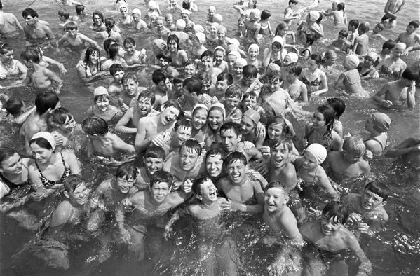 Verano, vacaciones, playa: cómo se relajaba la gente en la URSS
 - Sputnik Mundo