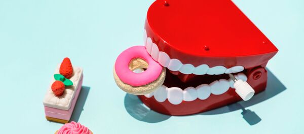 Unos pasteles de plástico (imagen referencial) - Sputnik Mundo