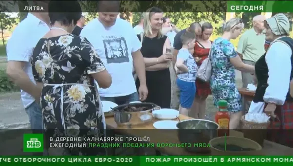 Carne de cuervos: celebran en Lituania una insólita tradición culinaria (vídeo)