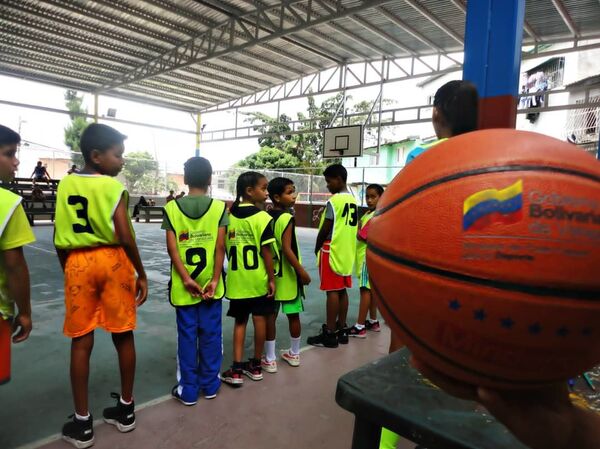 Venezuela, o la potencia del deporte en tiempos de guerra (fotos) Venezuela, o la potencia del deporte en tiempos de guerra (fotos) - Sputnik Mundo