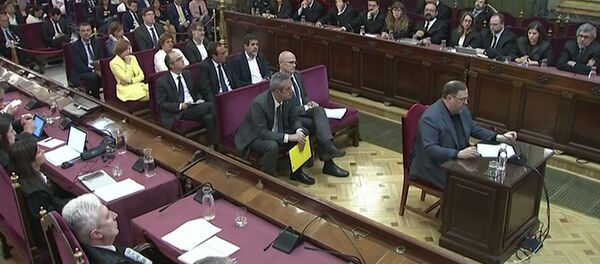 Oriol Junqueras, exvicepresidente del Gobierno catalán, en la sala del Tribunal Supremo de España Oriol Junqueras, exvicepresidente del Gobierno catalán, en la sala del Tribunal Supremo de España - Sputnik Mundo