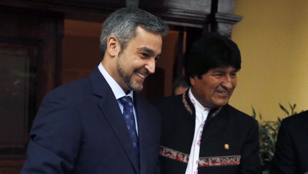 El presidente de Paraguay, Mario Abdo Benítez, con su par boliviano, Evo Morales de Bolivia El presidente de Paraguay, Mario Abdo Benítez, con su par boliviano, Evo Morales de Bolivia - Sputnik Mundo