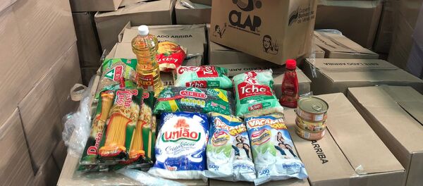 Este es el contenido de una caja distribuida por los CLAP - Sputnik Mundo