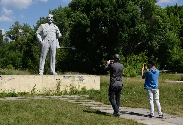 Una selfi desde Chernóbil: la zona de exclusión se convierte en un popular destino turístico
Una selfi desde Chernóbil: la zona de exclusión se convierte en un popular destino turístico
- Sputnik Mundo