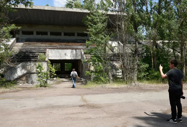 Una selfi desde Chernóbil: la zona de exclusión se convierte en un popular destino turístico
Una selfi desde Chernóbil: la zona de exclusión se convierte en un popular destino turístico
- Sputnik Mundo