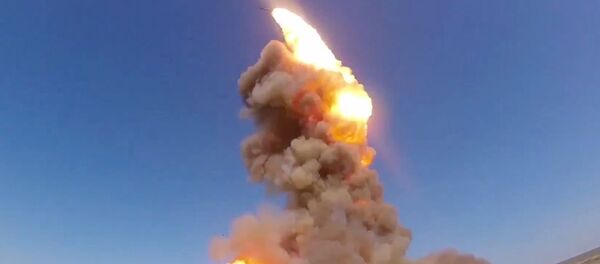 Lanzamiento de un interceptor de misiles modermizado ruso - Sputnik Mundo