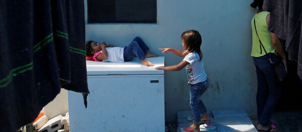 Niños migrantes en el norte de México - Sputnik Mundo