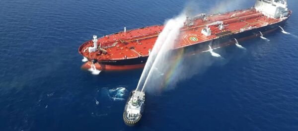 El barco petrolero atacado en el golfo de Omán - Sputnik Mundo