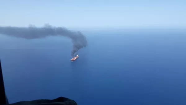 Barco petrolero atacado en el golfo de Omán