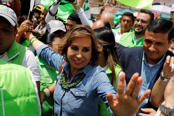 Guatemala elige presidente: claves para entender en qué contexto transcurrirá la segunda vuelta - Sputnik Mundo