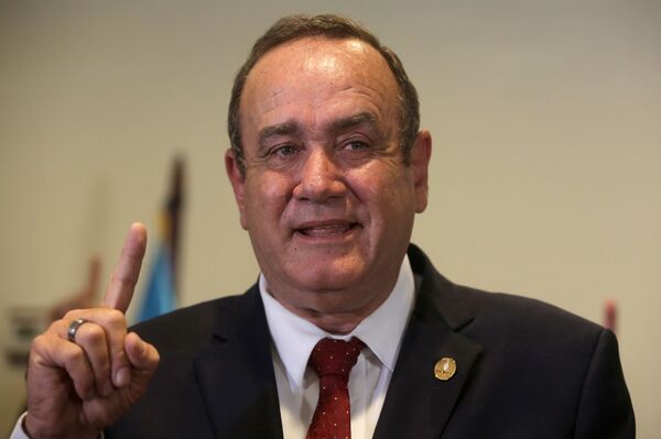 Guatemala elige presidente: claves para entender en qué contexto transcurrirá la segunda vuelta - Sputnik Mundo