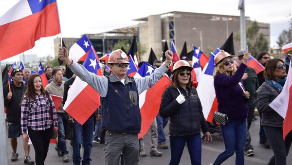 Mineros protestando en Chuquicamata, Chile - Sputnik Mundo