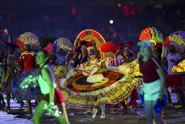 Artistas durante la inauguración de la Copa América 2019 - Sputnik Mundo