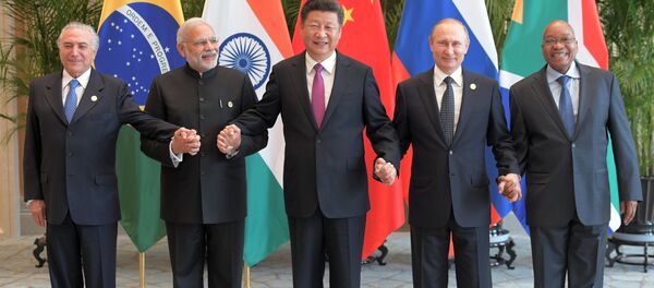 Narendra Modi, primer ministro de la India, Xi Jinping, presidente de China, y Vladímir Putin, presidente de Rusia Narendra Modi, primer ministro de la India, Xi Jinping, presidente de China, y Vladímir Putin, presidente de Rusia - Sputnik Mundo