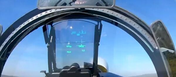 ¿Quieres sentirte piloto de un caza Sukhoi ruso? Mira este vídeo ¿Quieres sentirte piloto de un caza Sukhoi ruso? Mira este vídeo - Sputnik Mundo