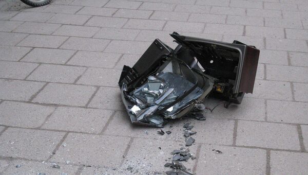 TV destrozado TV destrozado - Sputnik Mundo