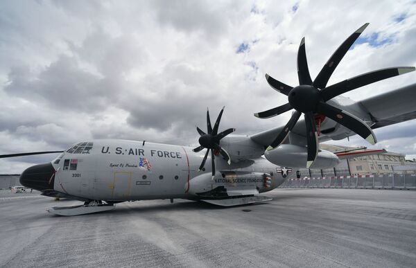 Aviación de vanguardia: se inaugura el salón aéreo en Le Bourget

 - Sputnik Mundo