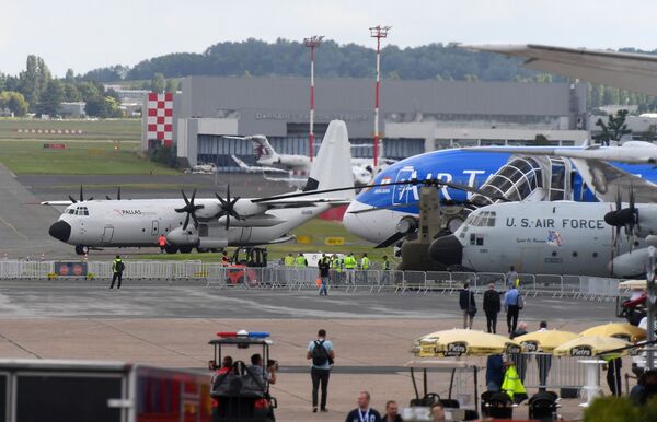 Aviación de vanguardia: se inaugura el salón aéreo en Le Bourget

 - Sputnik Mundo