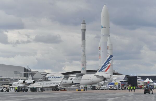 Aviación de vanguardia: se inaugura el salón aéreo en Le Bourget

 - Sputnik Mundo