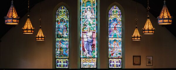 Una iglesia católica (imagen referencial) - Sputnik Mundo