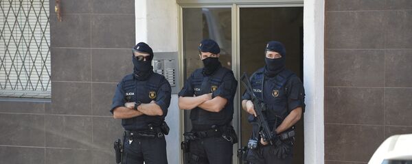 Agentes de Policía en Barcelona, foto de archivo - Sputnik Mundo