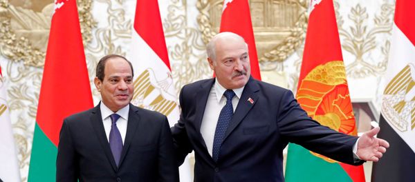 El presidente egipcio, Abdelfatah Sisi, y el presidente bielorruso, Alexandr Lukashenko - Sputnik Mundo