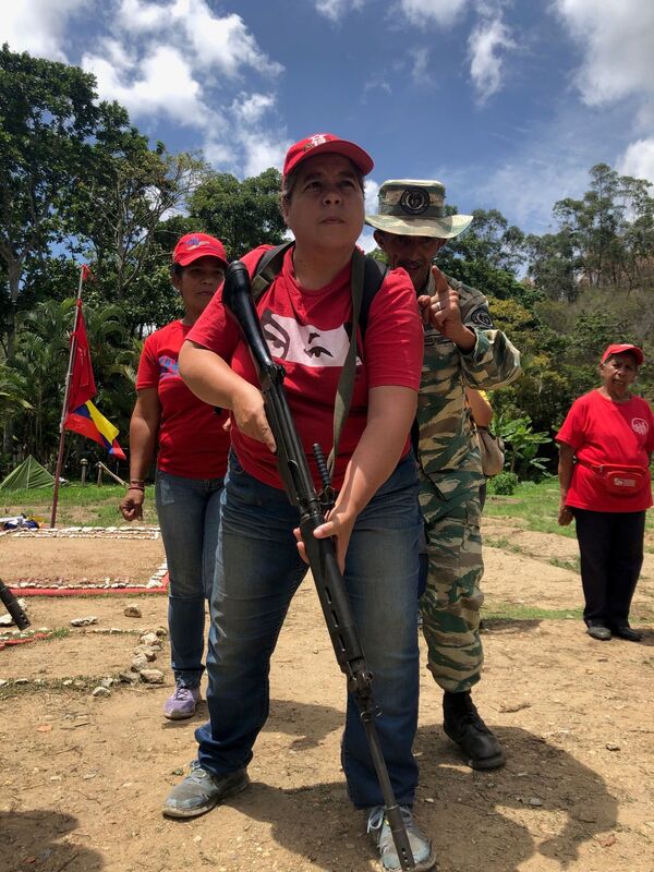 El pueblo de Venezuela se prepara así contra una invasión militar (fotos, vídeos) El pueblo de Venezuela se prepara así contra una invasión militar (fotos, vídeos) - Sputnik Mundo