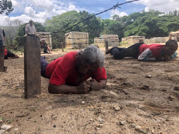 El pueblo de Venezuela se prepara así contra una invasión militar (fotos, vídeos) El pueblo de Venezuela se prepara así contra una invasión militar (fotos, vídeos) - Sputnik Mundo