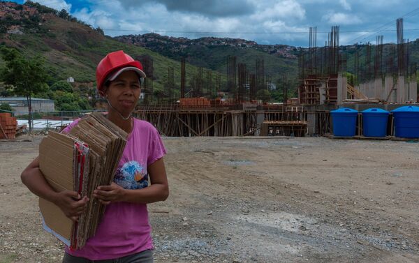 Mujeres venezolanas se incorporan al programa social del Gobierno Gran Misión Vivienda Venezuela para construir sus casas Mujeres venezolanas se incorporan al programa social del Gobierno Gran Misión Vivienda Venezuela para construir sus casas - Sputnik Mundo