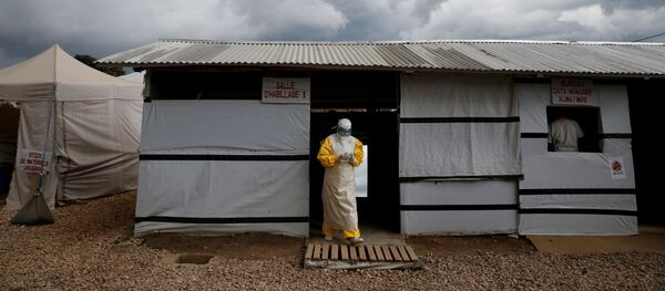 Médicos luchan contra ébola en Congo - Sputnik Mundo