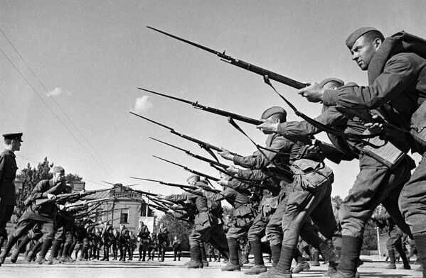 Los primeros días de la Gran Guerra Patria

 - Sputnik Mundo