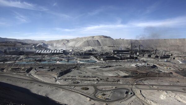 Mina de cobre a cielo abierto Chuquicamata, en el norte de Chile - Sputnik Mundo