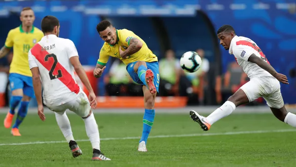 El partido entre Perú y Brasil - Sputnik Mundo