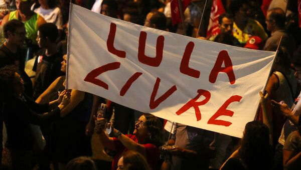 Partidarios del expresidente de Brasil, Luiz Inácio Lula da Silva - Sputnik Mundo